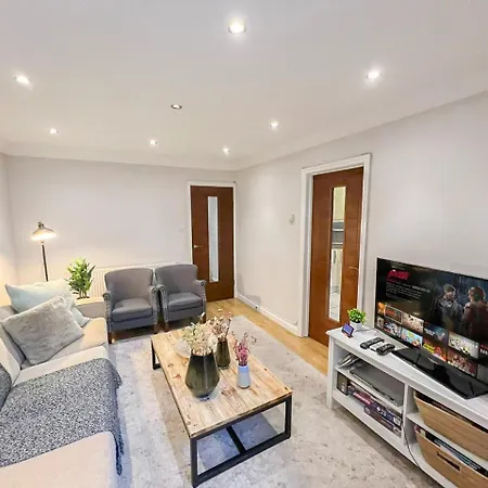 Lovely 4 Bedroom Flat With Ample Garden In Brondesbury, Kilburn Londres Extérieur photo