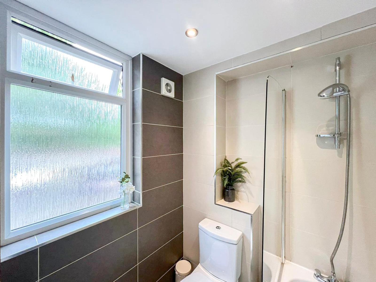 Apartamento Lovely 4 Bedroom Flat With Ample Garden In Brondesbury, Kilburn *